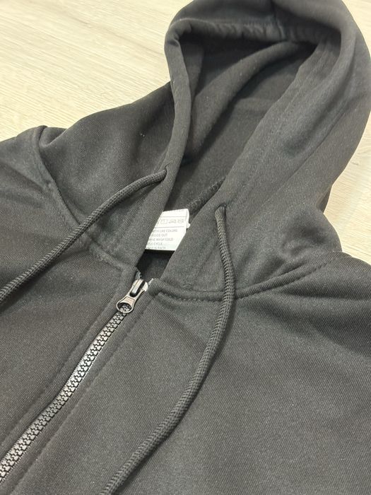 Продам зип-худи новая