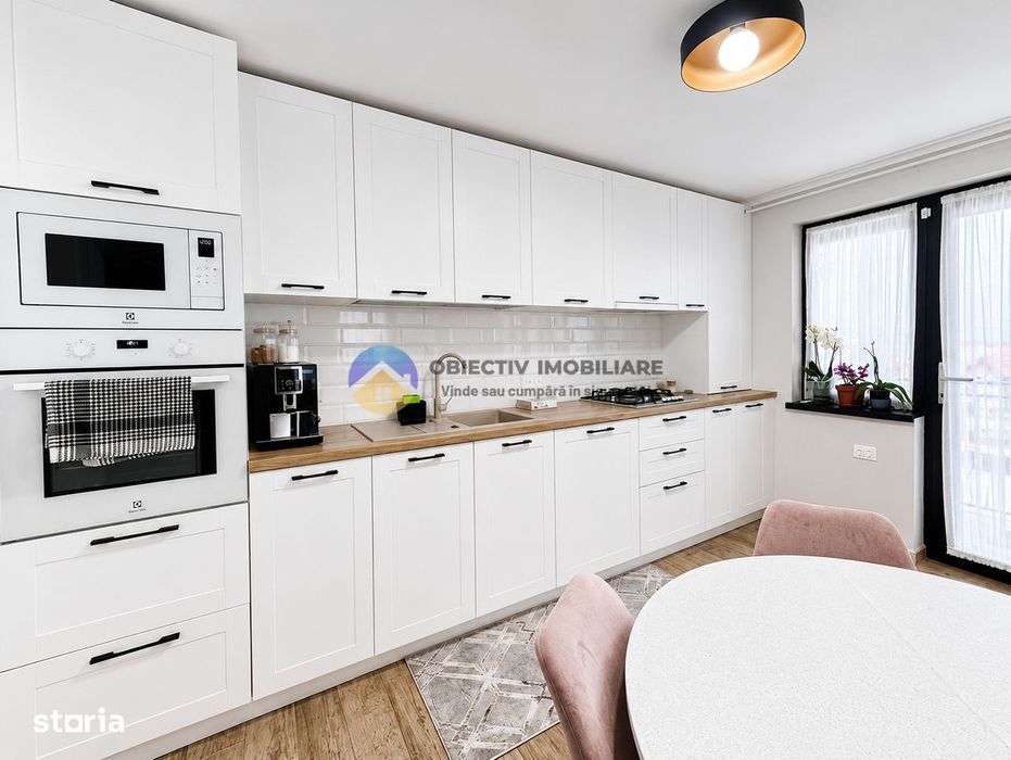 Casa tip duplex de vanzare – zona Fermelor , Piatra Neamt gata de mu