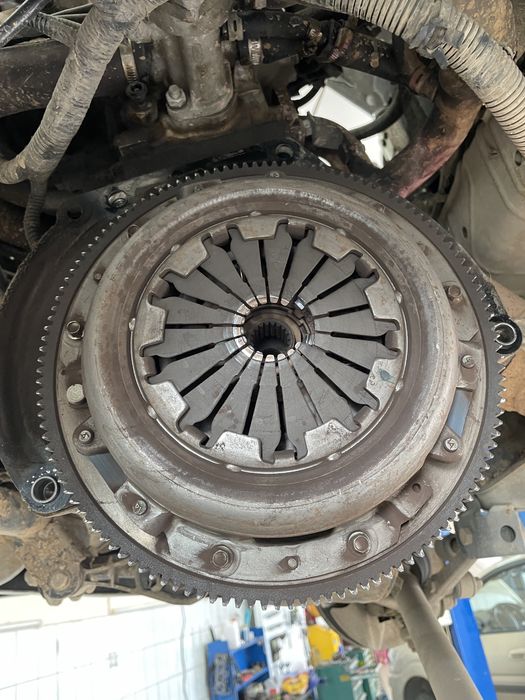 Ремонт и обслуживания автомобилей.