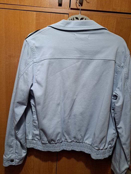 Бомбер женский .