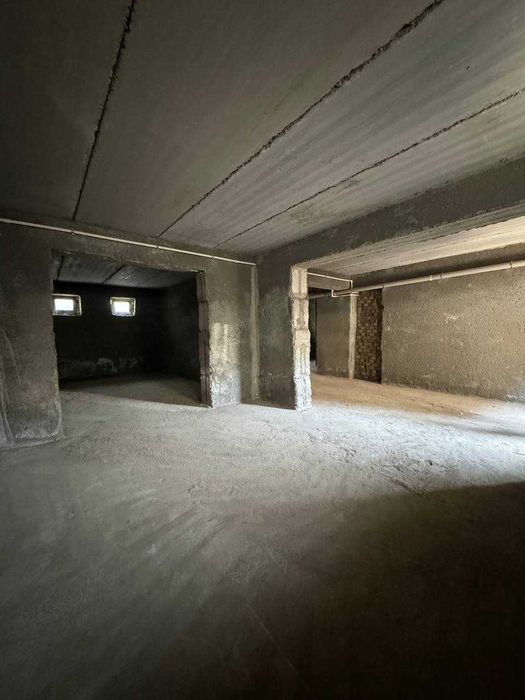 № 685 Подвал (коробка) площадью 390кв.м. в районе Оптовик