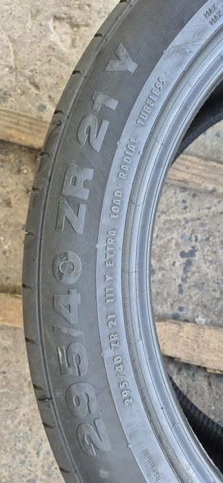 2 anvelope vara Continental 295/40/21,dot 2020.Pretul este pe bucata.