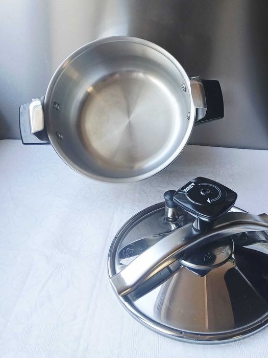 Тенджера под налягане