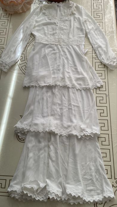 Платья женские вечерние