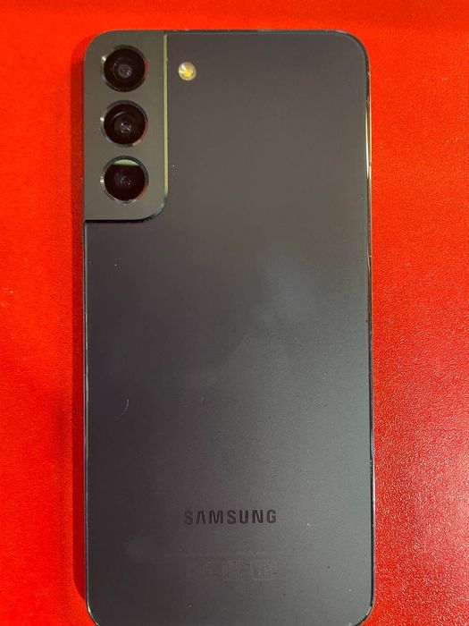 Обменяю самсунг s22+