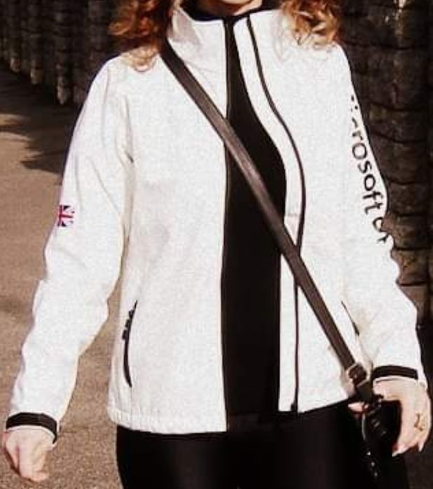 Яке Microsoft UK  размер М номер 38 два пъти обличано