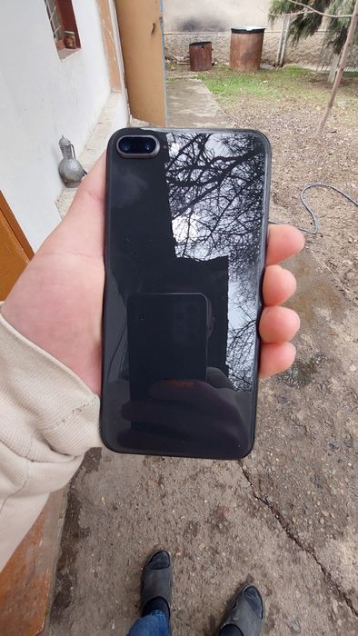 Iphone8+ LLA 64gb xotira