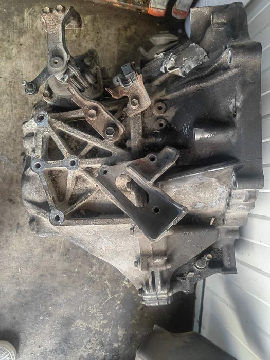 Ръчна скоростна кутия  за Тойота Авенсис T25 D-cat - 6степенна