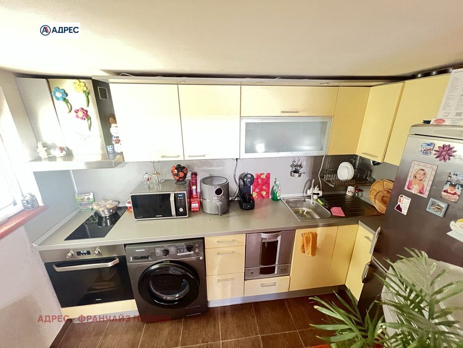 Продава се Етаж от къща в Плевен, Широк център - 115 кв.м за 1374 €/кв.м - Снимка #1