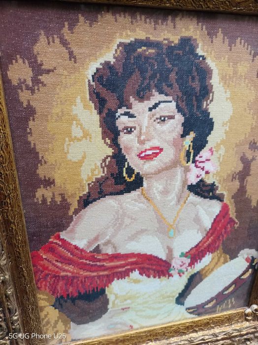 Стар гоблен в рамка Дорита циганката / Кармен