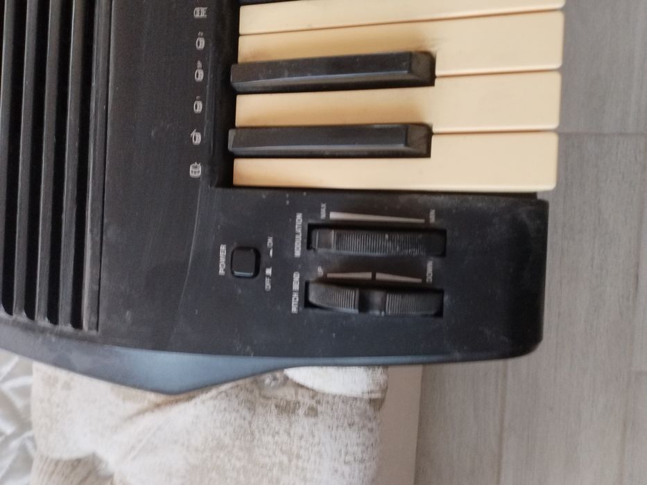 Продава се Клавир Техникс