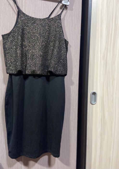 Дамска рокля на презрамки