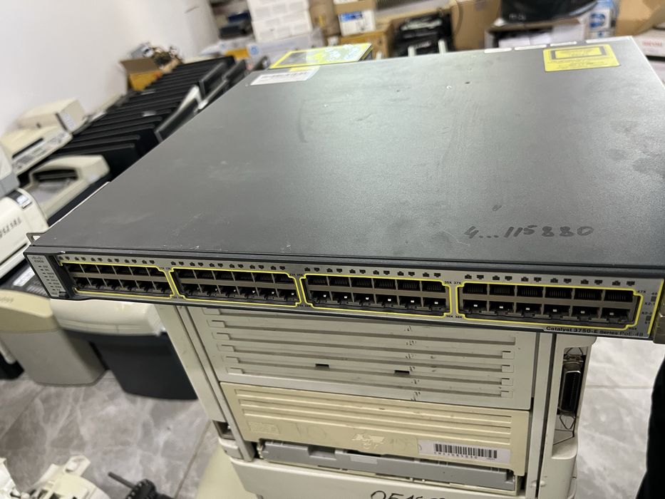 Срочно! Продаю коммутатор