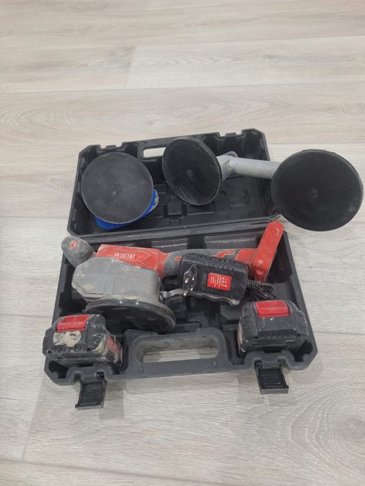 Инструменты для ремонта и кафеля