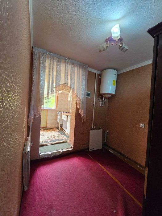 Продаётся 2х комнатная квартира в кирпичном доме + 6 метровый веранда.