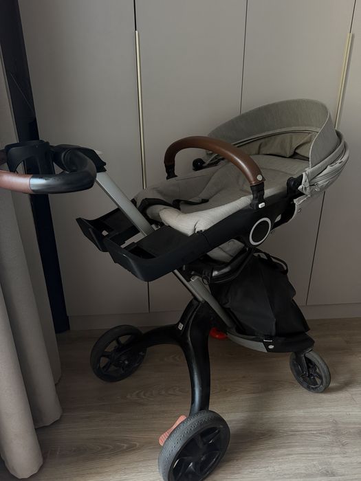 Продам коляску STOKKE XPLORY