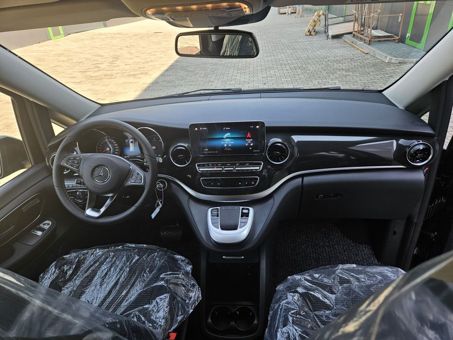 Se închiriază Mercedes Benz V Class