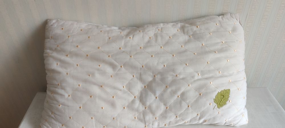 Подушки с искусственным наполнителем 2шт