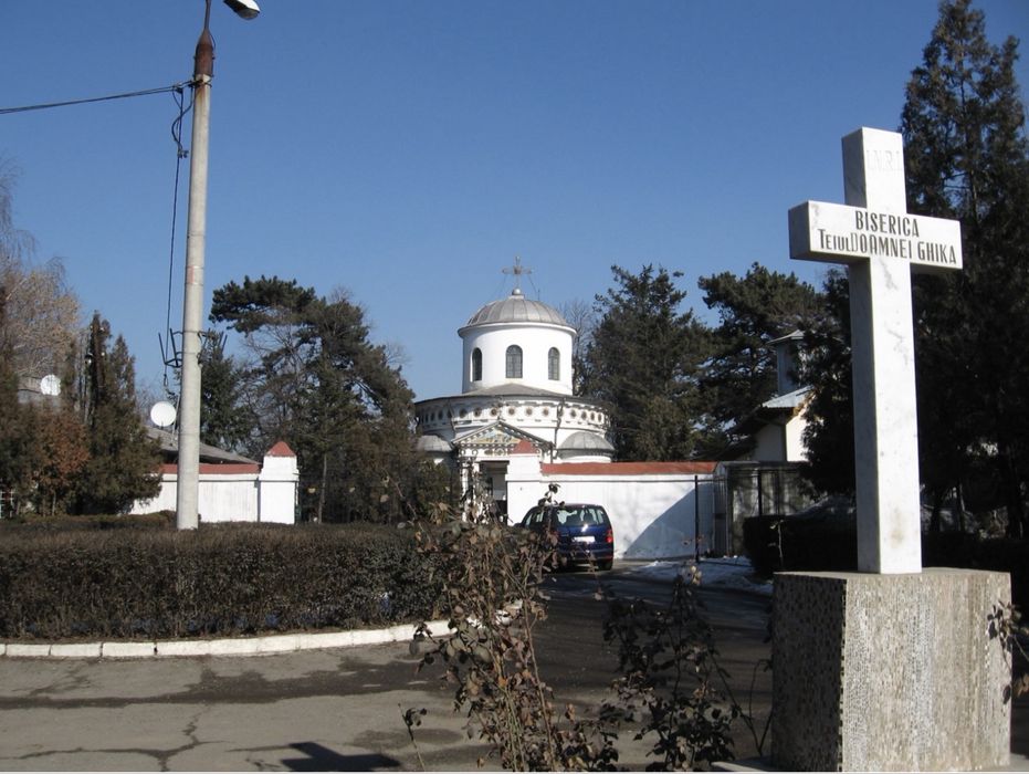 Cripta 3 locuri cimitir Teiul Doamnei Ghica