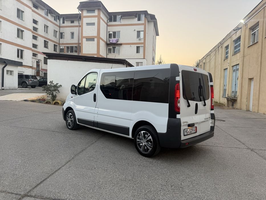Opel vivaro 8+1 locuri 2014 euro 5