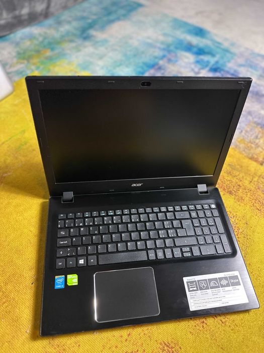 Acer F15, i5 gen 4 , nvidia 920m, ram 12