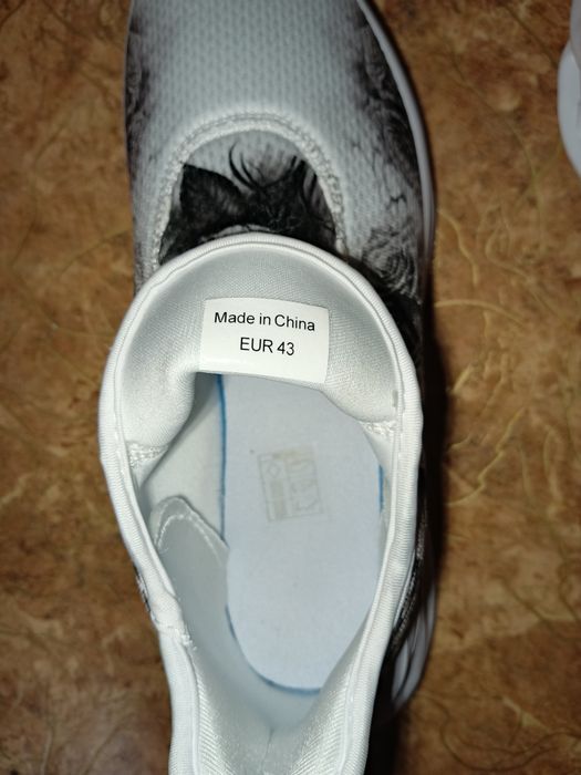 Модные и стильные кроссовки