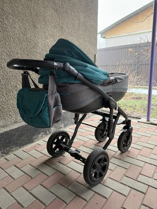 Продам детскую коляску