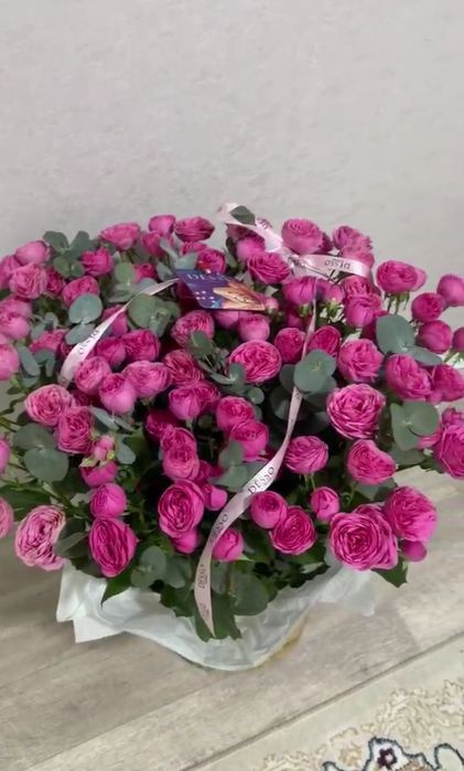 огромный букет дессо