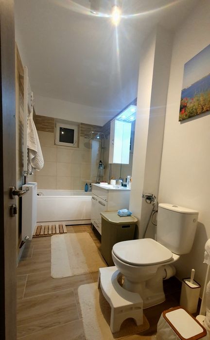 Vând apartament 4 camere în Moinești