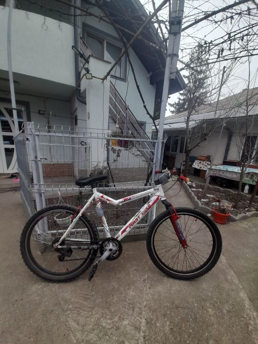 Vând bicicletă First Bike