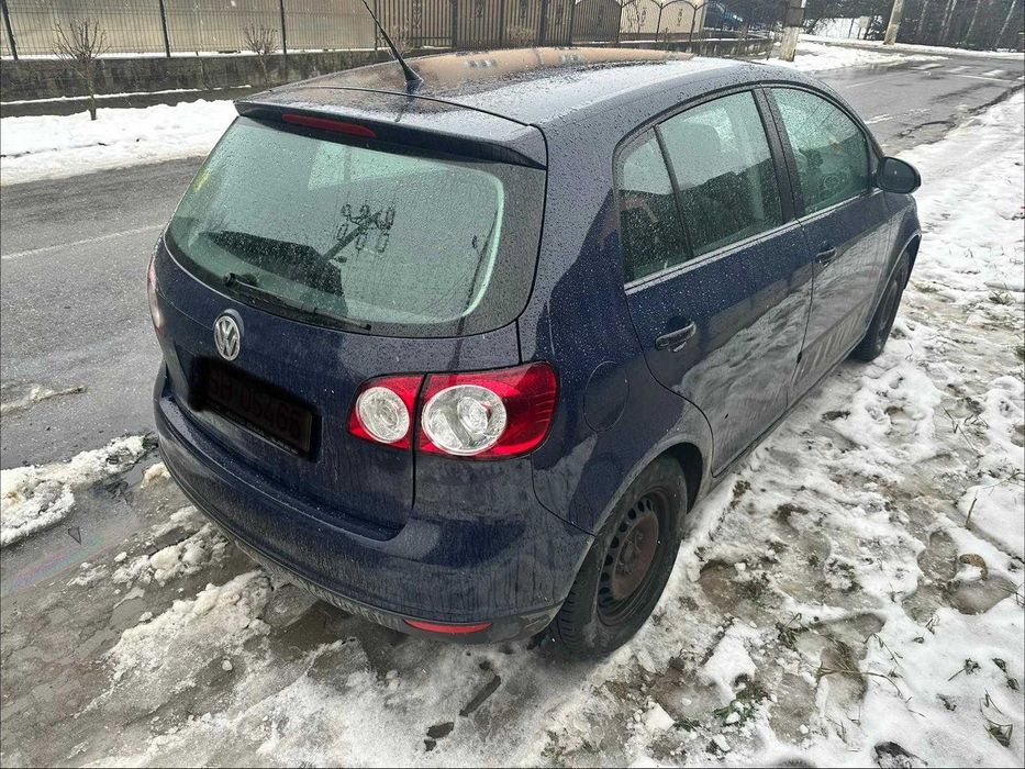 Dezmembrez VW Golf 5 Plus 1.9TDI Motor BLS