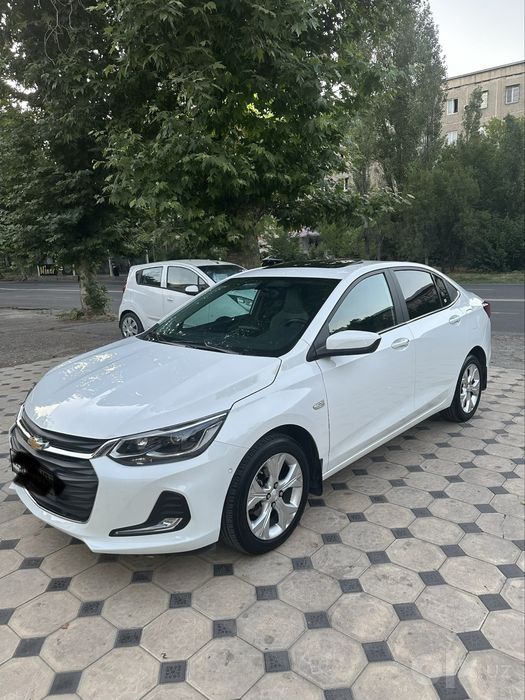Chevrolet onix premier 2 plus