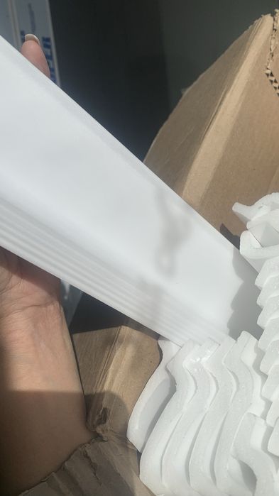 Галтели белые новые