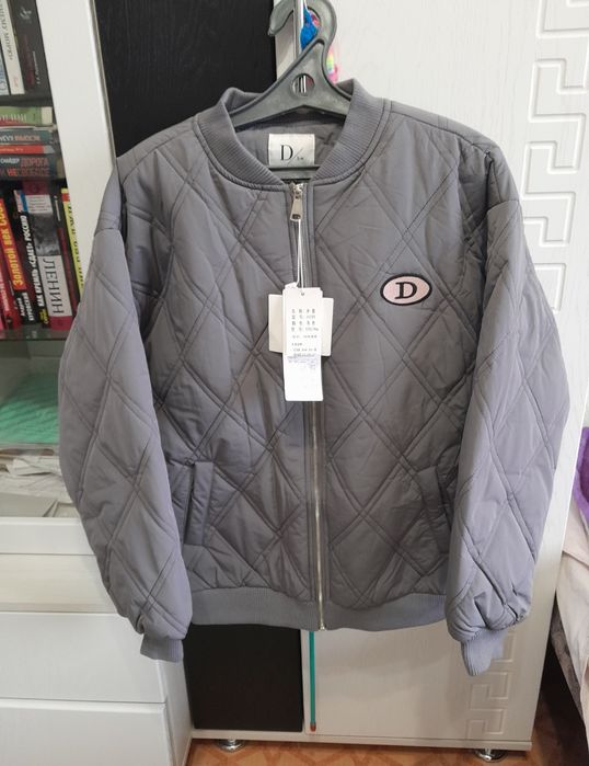 Распродажа! Куртка-бомбер!