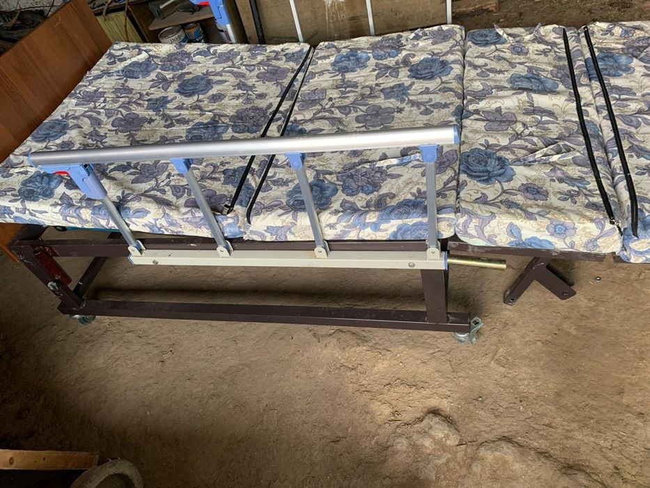 Мебель б/у инв.кровать