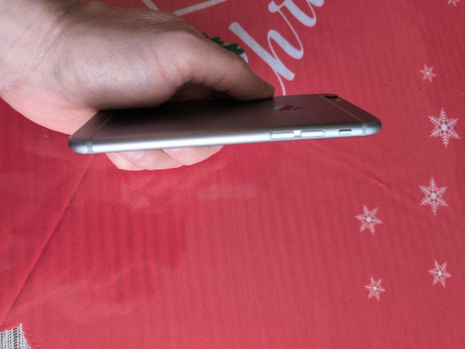 Продавам телефон