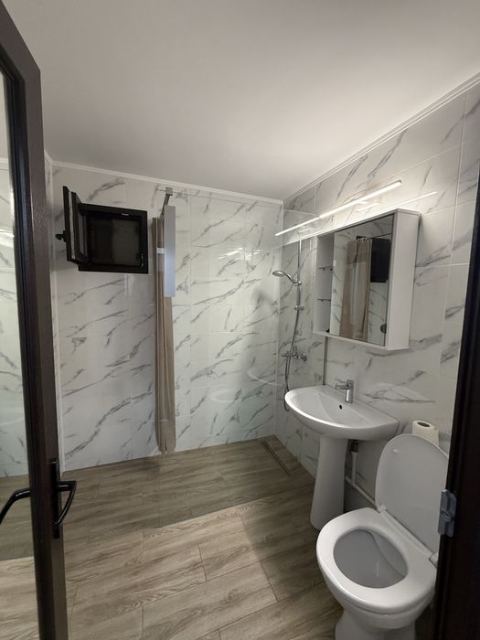 Inchiriez apartament cu 2 camere