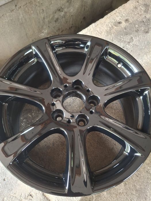 Vând jante pe 17 de pe BMW  j8