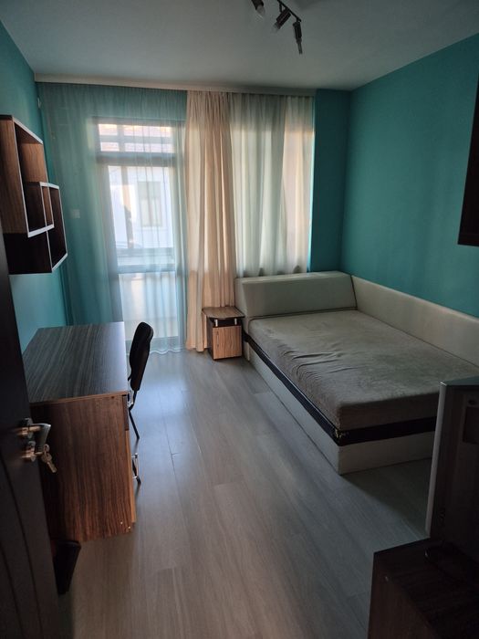 Дава се под наем Четиристаен апартамент в Сливен, Център - 80 кв.м за 408 € - Снимка #3