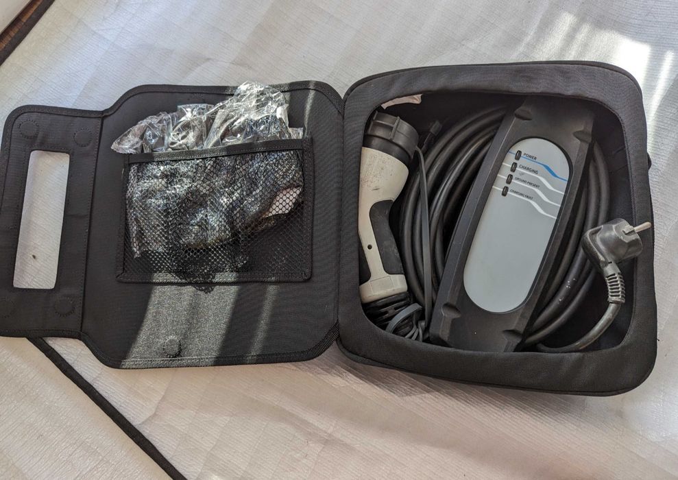 Incarcator BMW  F30 G20 G30, G11 G12, X5 F15, i3 etc OEM 7644241 / 12