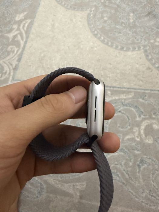 Продам Эпл вочи se