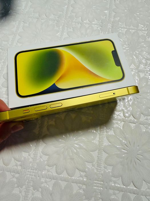 IPhone 14 жълт 128GB