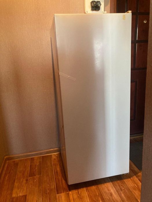 Холодильник Бирюса