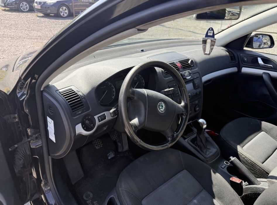 plansa bord skoda octavia 2 dezmembrari vw skoda