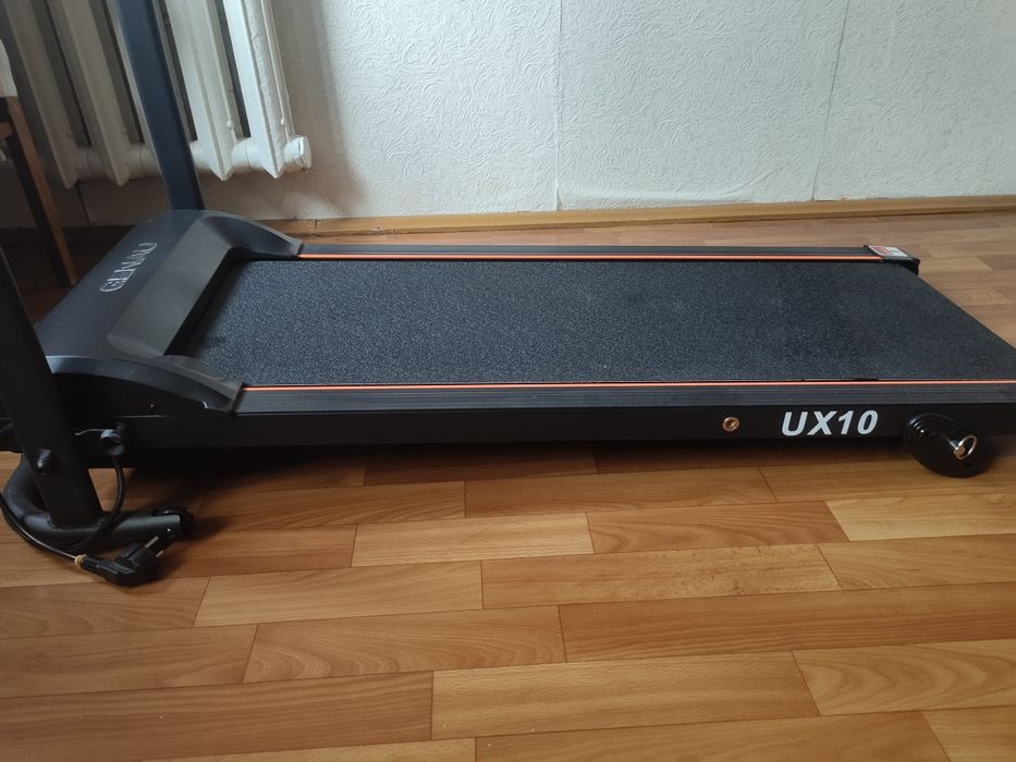 Беговая дорожка Genau (UX10)