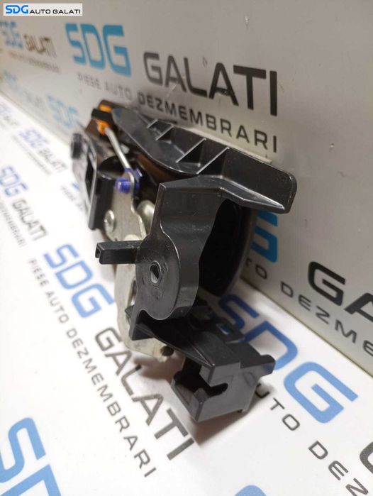 Maner Rabatare Scaune Bancheta Dreapta Spate Toyota RAV 4 2006 - 2013 Cod 72595-X1B00 72053-42010 [M3733]