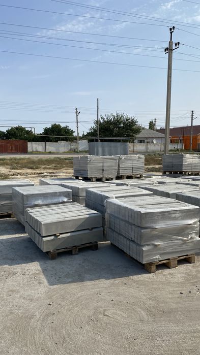 Поребрик, бордюр тротуарное