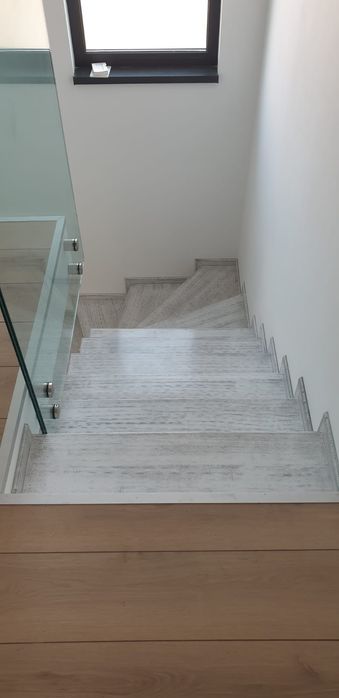 Trepte lemn masiv fag și stejar