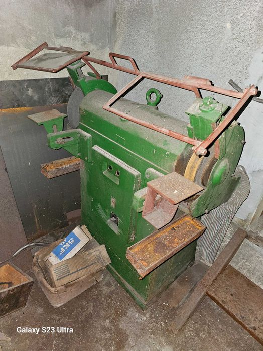 Шмиргел трифазен