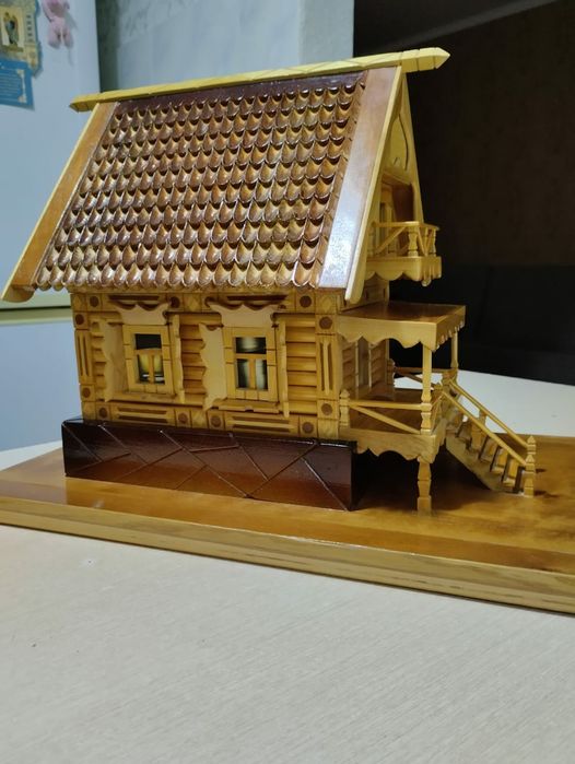 Продам сувенирный домик шкатулка.